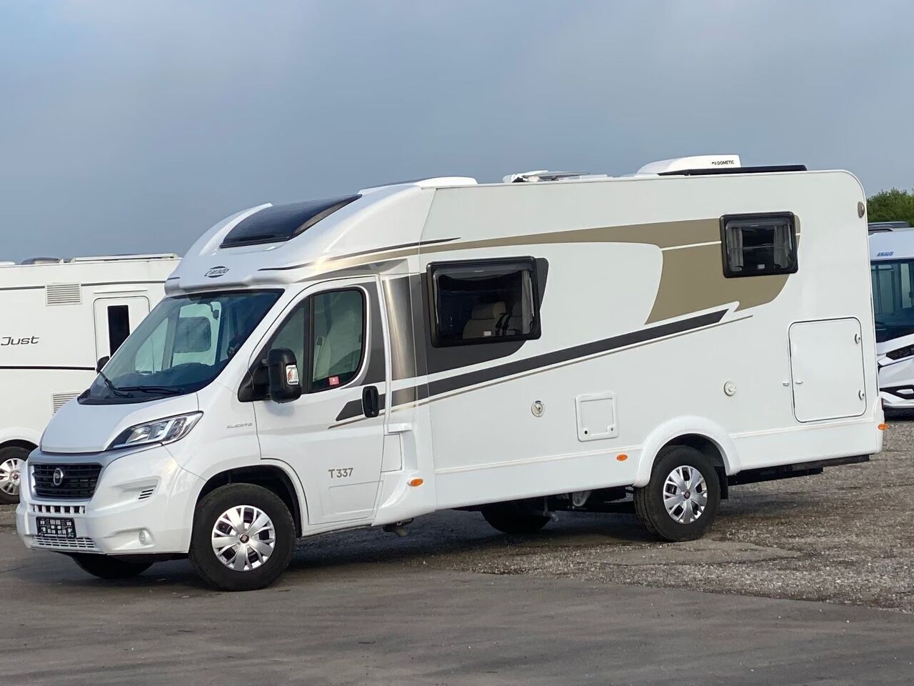 Teilintegriertes Wohnmobil Carado T 337, mit Klima, Solar,SAT,Längsbetten- Photo 2