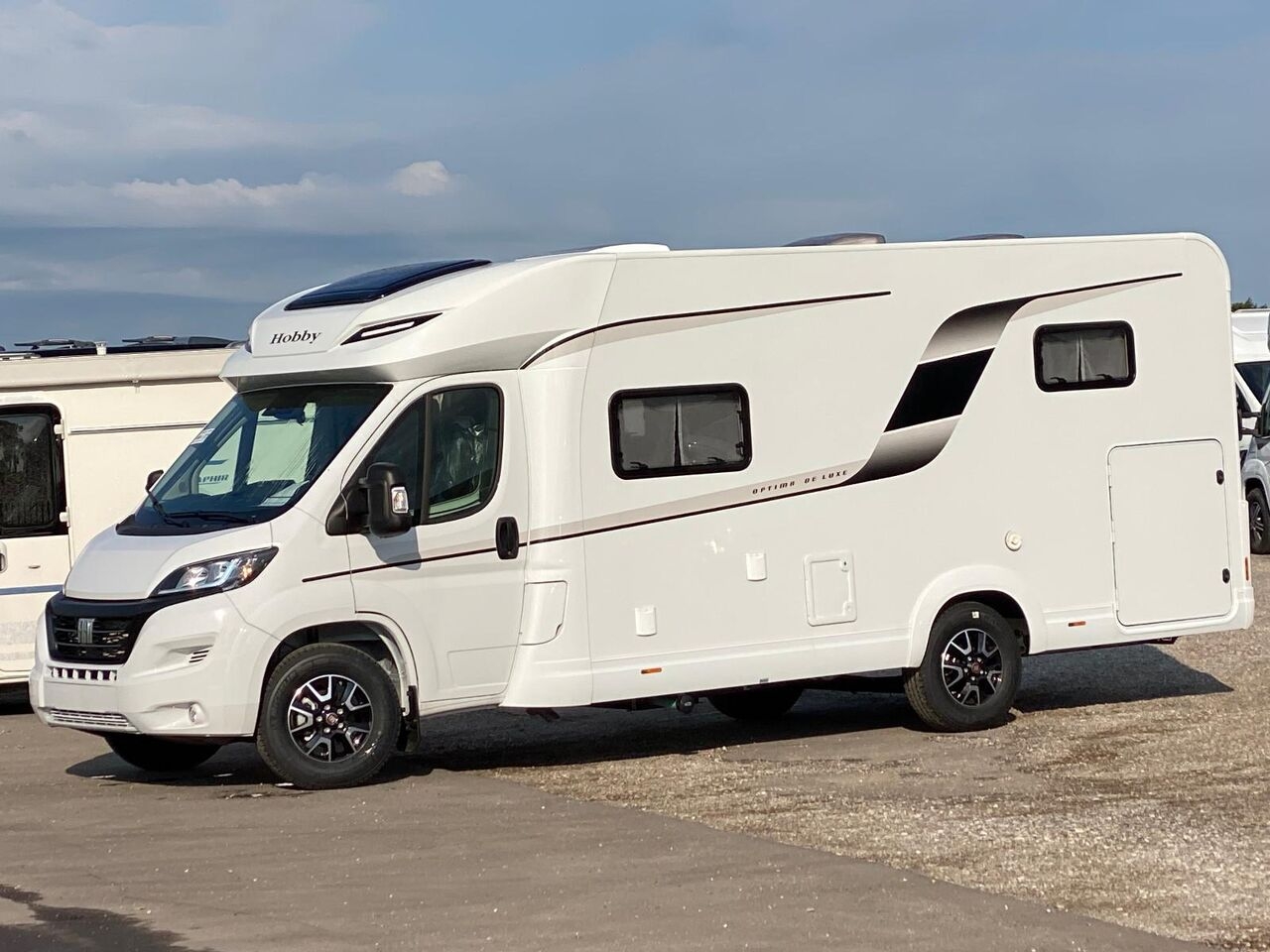 Teilintegriertes Wohnmobil Hobby Optima De Luxe T65 GE Modell 2024 Hobby Optima De Luxe T65 GE Modell 2024- Photo 2