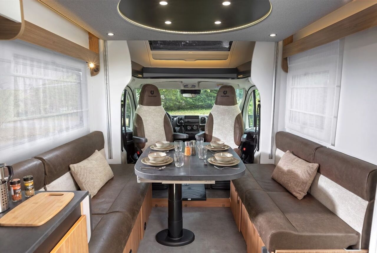 Teilintegriertes Wohnmobil Chausson 640 TITANIUM / -2027- / 165PS-8G. / XXL- HUBBETT- Photo 4