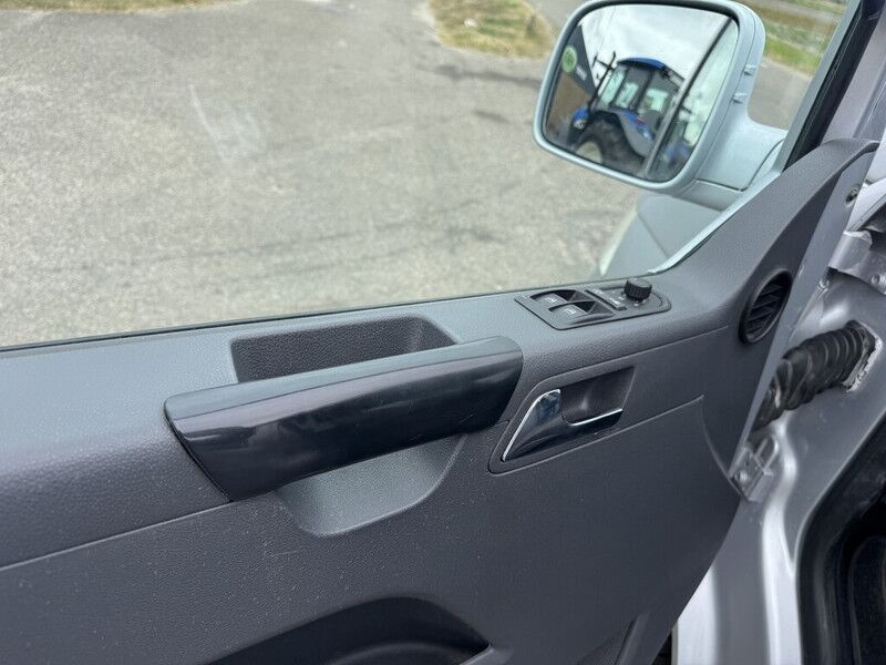 Volkswagen Transporter- Photo 5
