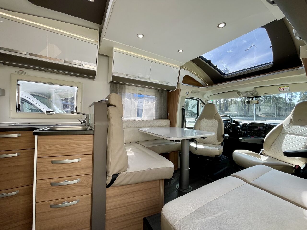 Semi-integrated motorhome Matrix Axess 600SP Matrix Axess 600SP- Photo 5
