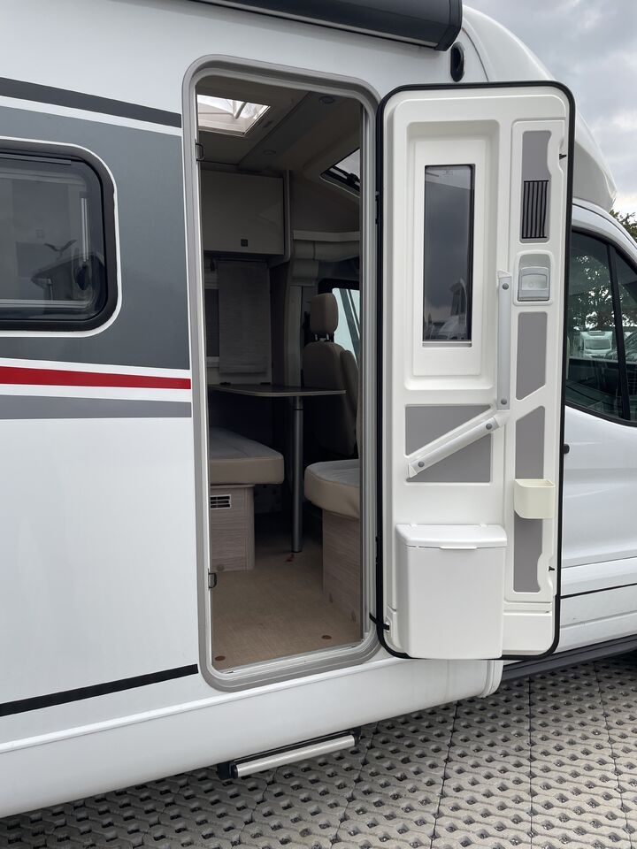 Teilintegriertes Wohnmobil Bürstner LINEO T 690 G FREISTAAT-ED.- Photo 2