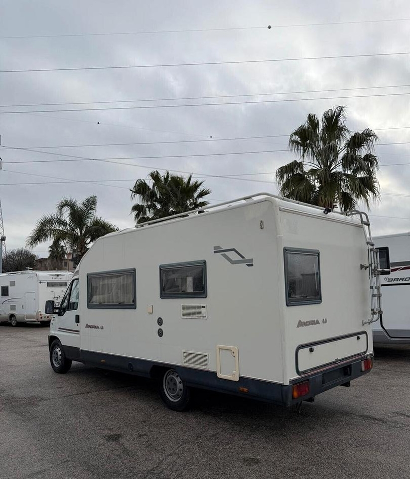 Semi-integrated motorhome Arca camper ARCADIA 4.5 Arca camper ARCADIA 4.5- Photo 3