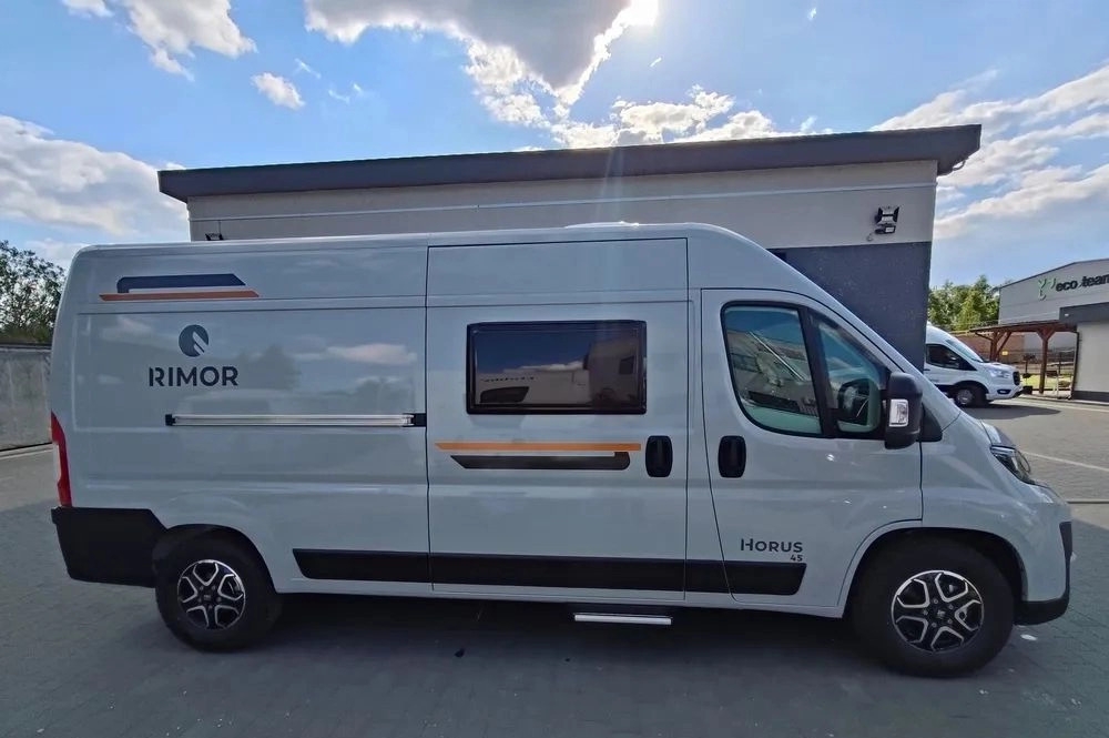 Camper van Rimor Horus 45 NEW AUTOMAT Grau Truma Diesel Lampen FULL LED 4-Sitzer Rimor Horus 45 NEW AUTOMAT Grau Truma Diesel Lampen FULL LED 4-Sitzer- Photo 5