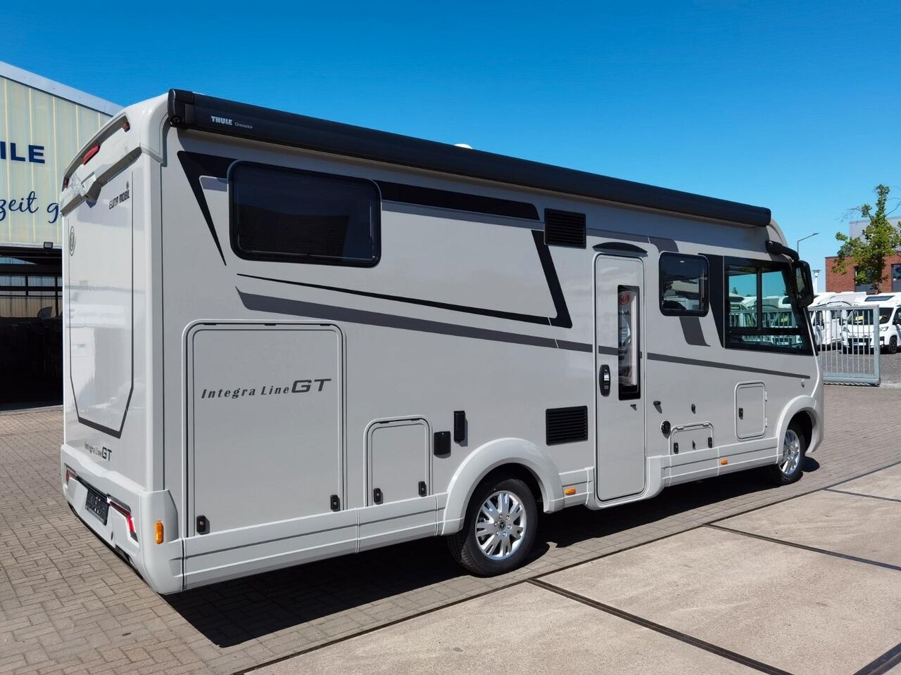 Integrated motorhome Eura Mobil INTEGRA LINE GT 726 EF / MB 170PS-9G AUTOMATIK Eura Mobil INTEGRA LINE GT 726 EF / MB 170PS-9G AUTOMATIK- Photo 4