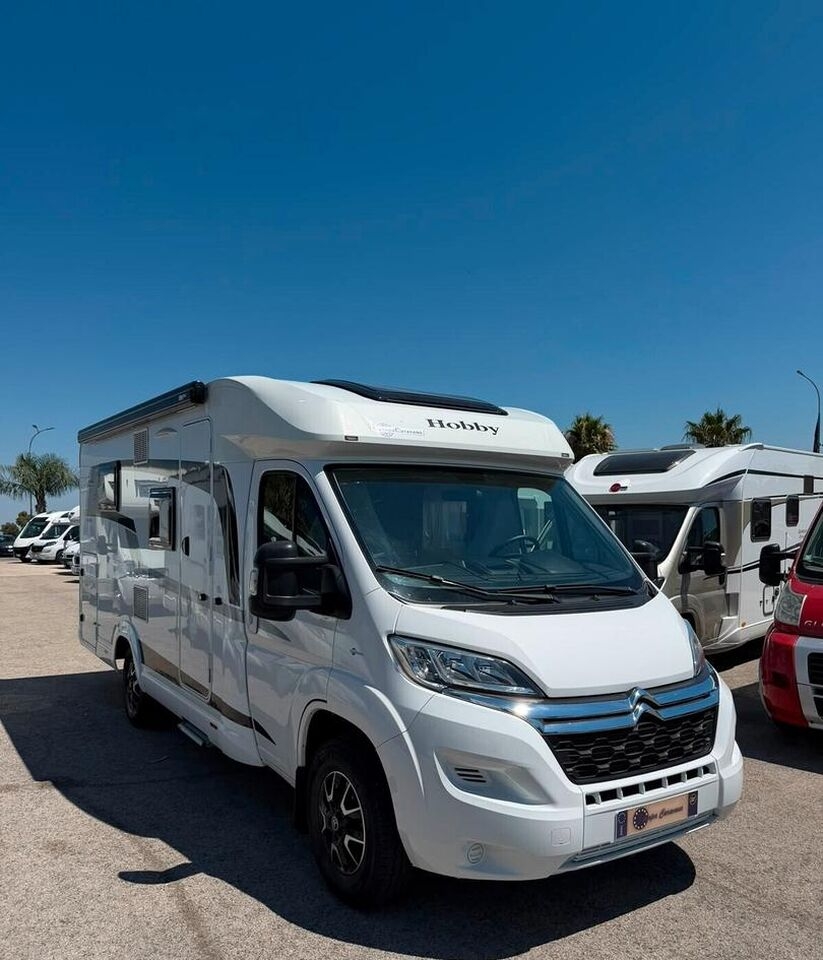 Teilintegriertes Wohnmobil Hobby camper V65 ONTOUR- Photo 3