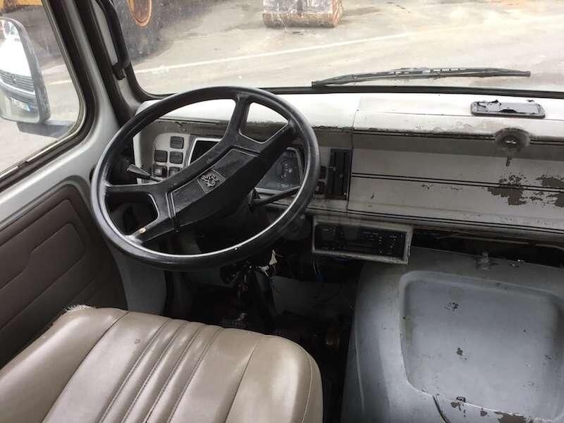Camper Van Peugeot J9- Photo 5
