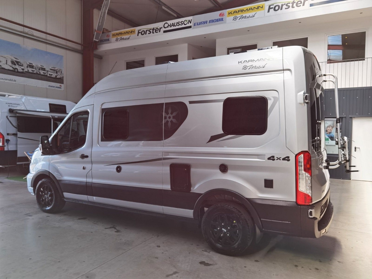 Camper Van Karmann DEXTER 560 / 170PS - 4x4 / SOLAR & MARKISE & ALU Karmann DEXTER 560 / 170PS - 4x4 / SOLAR & MARKISE & ALU- Photo 5