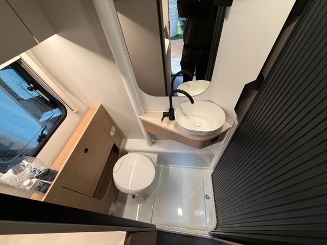 Wohnwagen Adria Action 391 LH*Alufelgen*1300KG*Sofort* Adria Action 391 LH*Alufelgen*1300KG*Sofort*- Photo 5