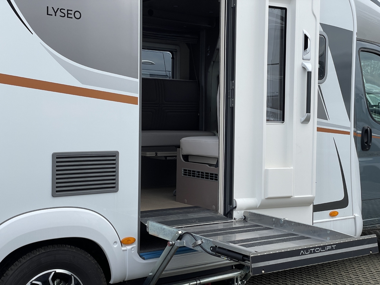 Teilintegriertes Wohnmobil Lyseo TD 684 *ROLLSTUHLGERECHT mit Lift Lyseo TD 684 *ROLLSTUHLGERECHT mit Lift- Photo 5