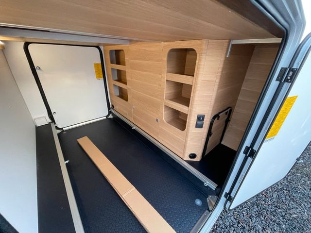 Semi-integrated motorhome Adria Coral All-In 650 DL *Face-2-Face*Leder*sofort Adria Coral All-In 650 DL *Face-2-Face*Leder*sofort- Photo 3