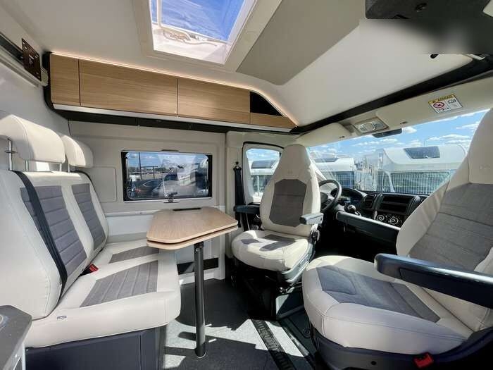 Camper Van ADRIA Twin 600 SPB- Photo 5