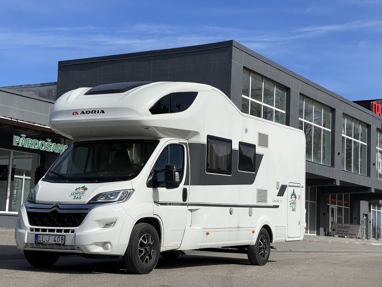 Alcove motorhome Coral XL 670 SP Coral XL 670 SP- Photo 2
