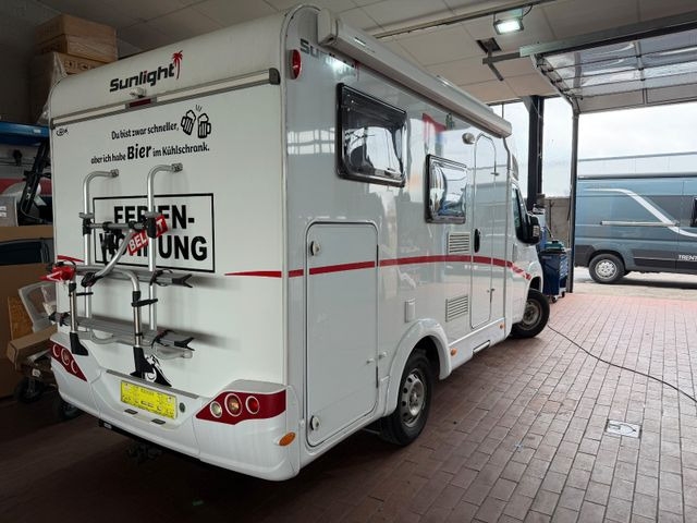 Semi-integrated motorhome Sunlight V 60,AHK,Luftfederung,Solar,Navi,Rückfahrk.,Mark Sunlight V 60,AHK,Luftfederung,Solar,Navi,Rückfahrk.,Mark- Photo 3