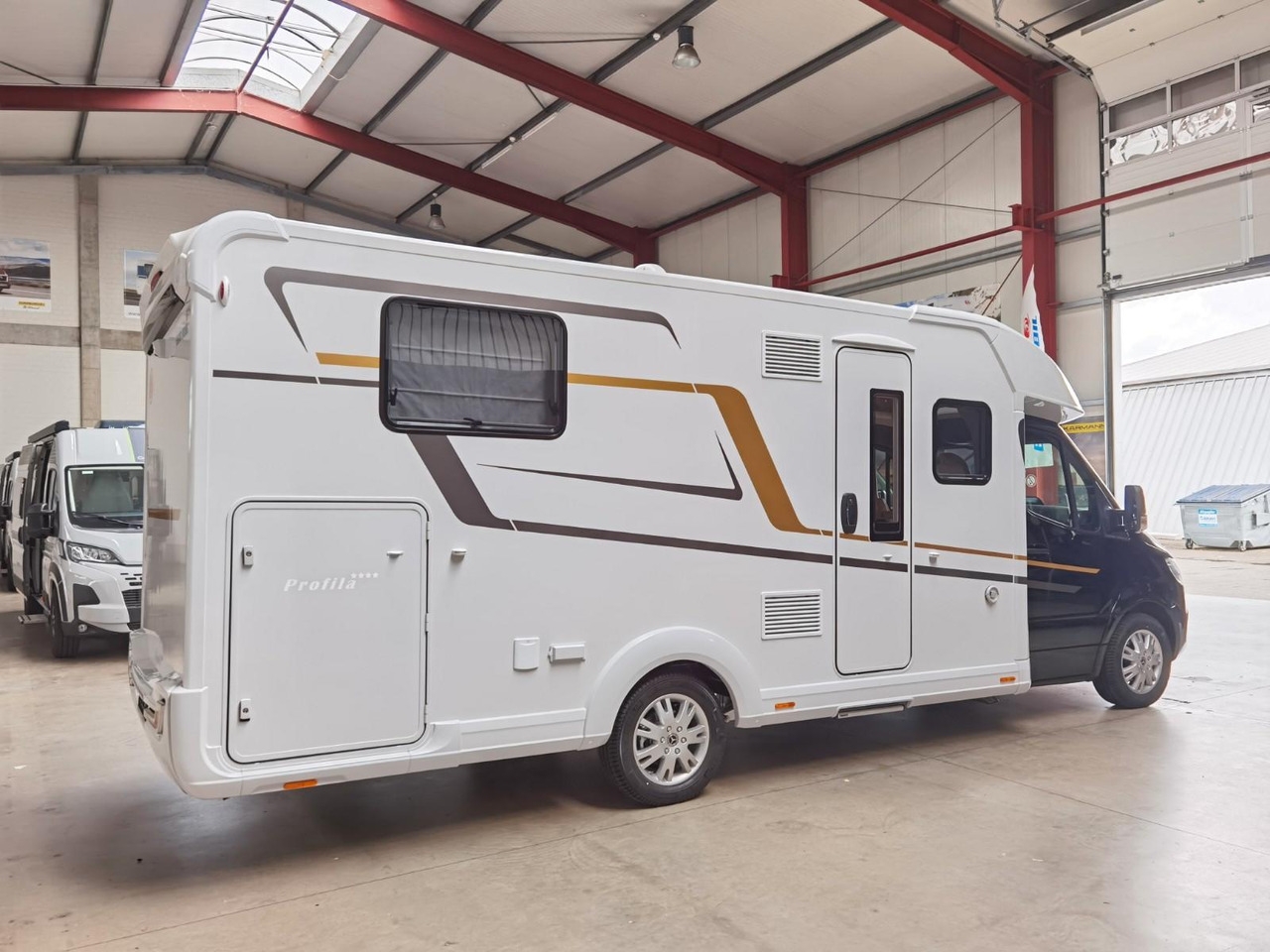Semi-integrated motorhome Eura Mobil PROFILA T 726 QF /-2026- / 170PS-9G / QUEENSBETT Eura Mobil PROFILA T 726 QF /-2026- / 170PS-9G / QUEENSBETT- Photo 4