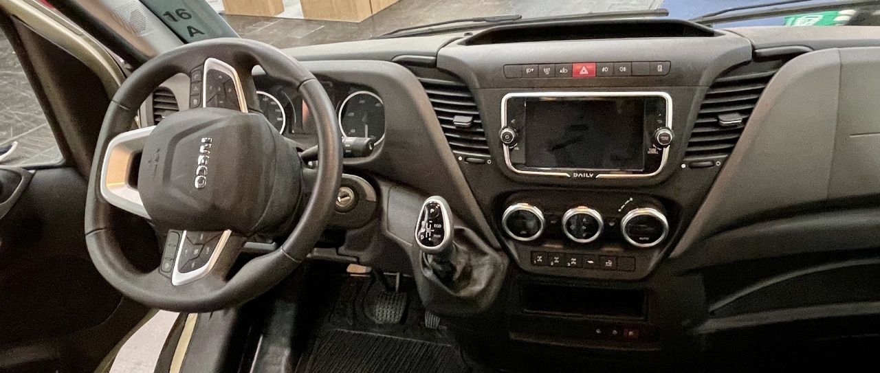 Teilintegriertes Wohnmobil- Photo 4
