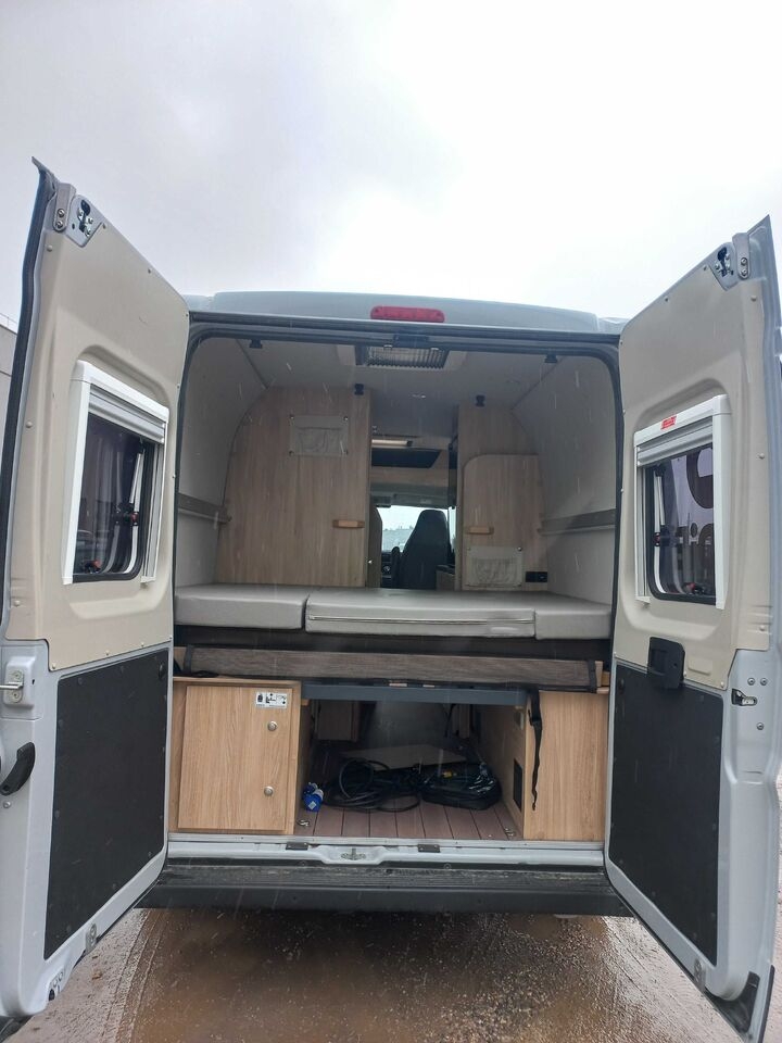 Camper Van Weinsberg Carabus 600 K 2.2Mjet Weinsberg Carabus 600 K 2.2Mjet- Photo 3
