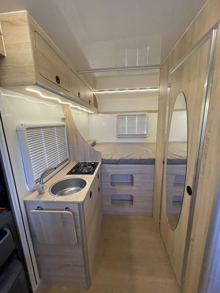 Caravan 414 C (STABLE BED) 414 C (STABLE BED)- Photo 4