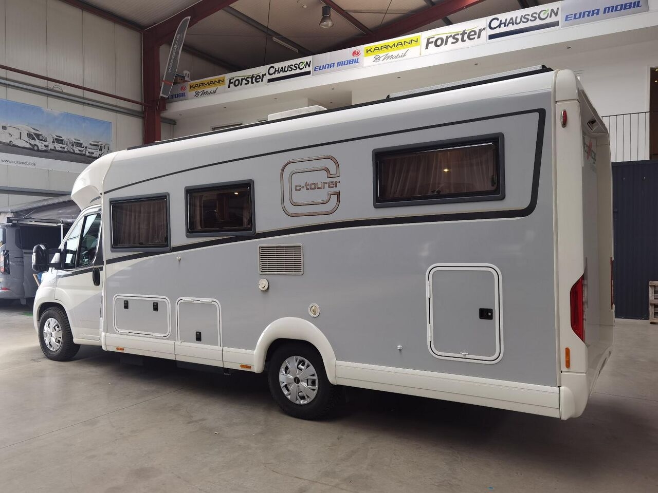 Teilintegriertes Wohnmobil Carthago C-TOURER T 148 LEH / EINZELBETTEN & HUBBETT Carthago C-TOURER T 148 LEH / EINZELBETTEN & HUBBETT- Photo 5