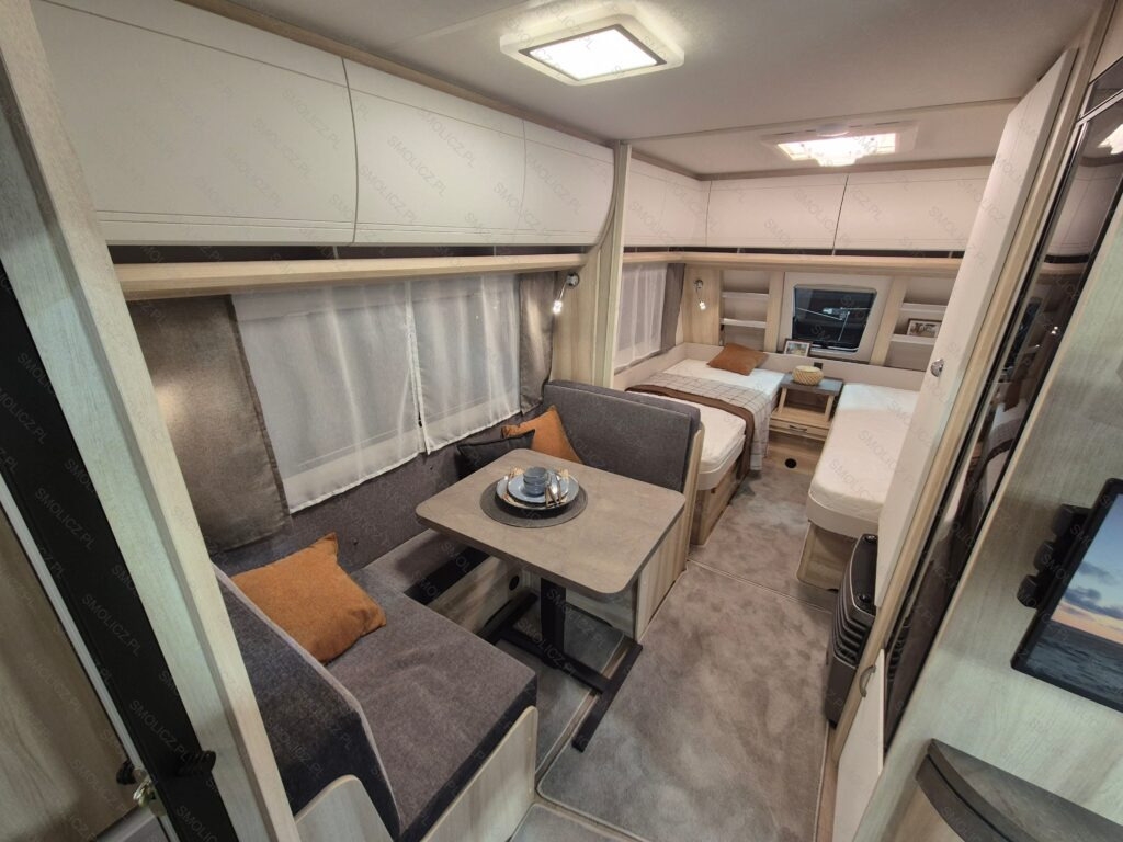 Caravan DE LUXE 460 SL DE LUXE 460 SL- Photo 4