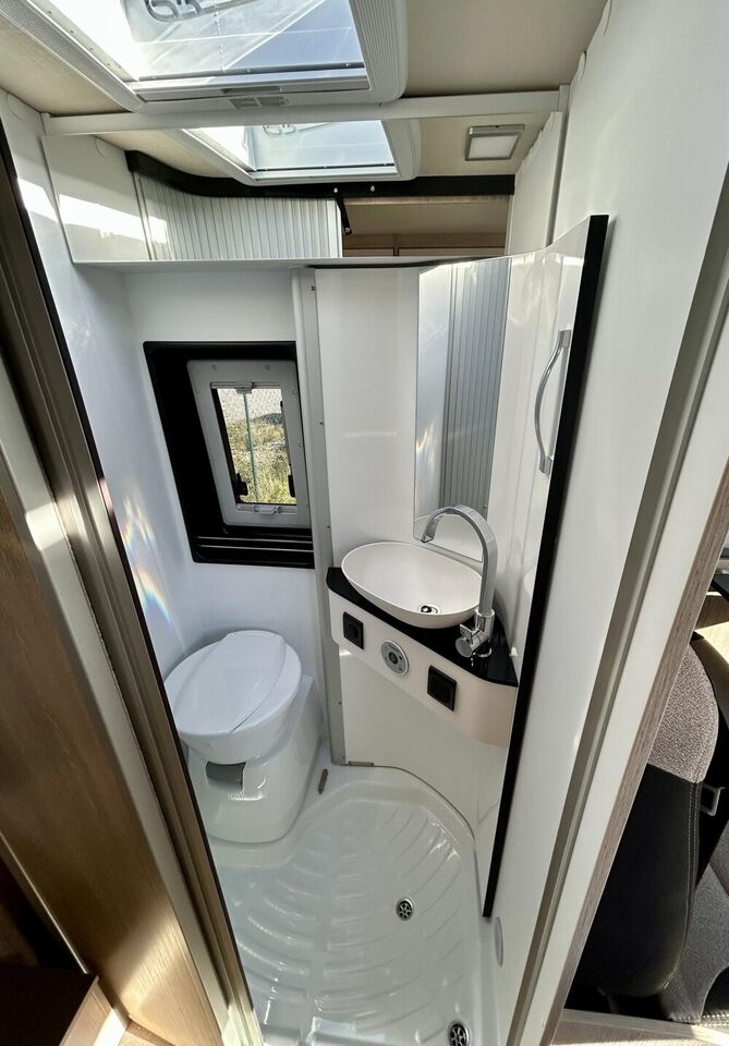Camper Van POESSL Summit 600 Plus Citroen 140 PS- Photo 4