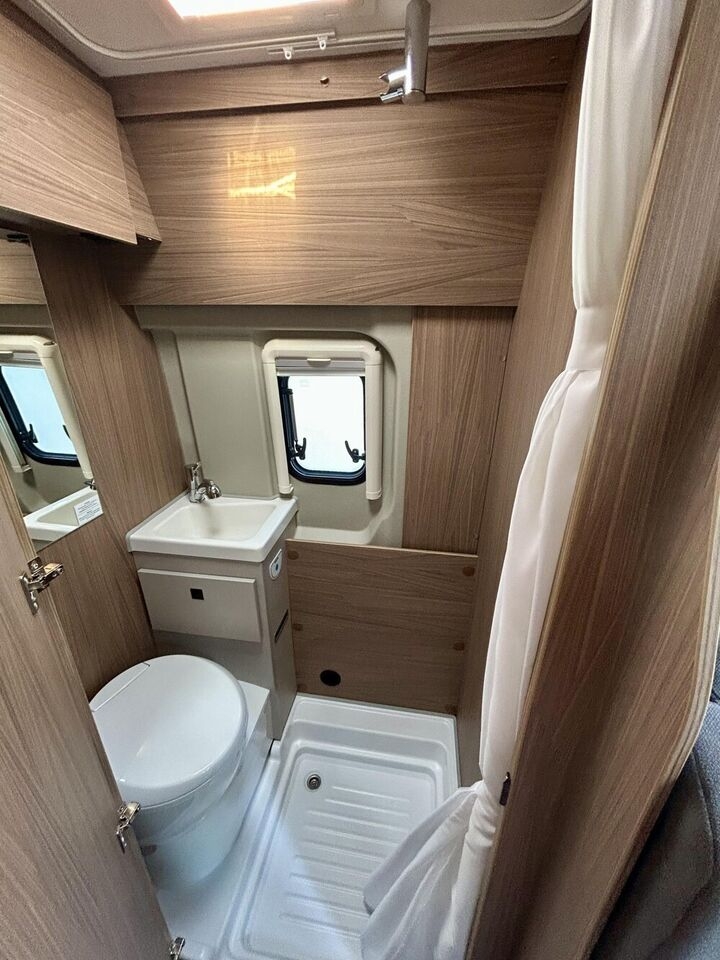 Camper Van POESSL 2Win S Plus Fiat 140 PS Automatik/ Dieselheizung- Photo 5