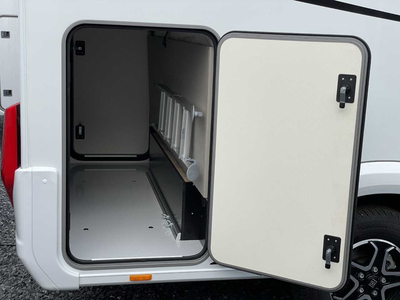 Teilintegriertes Wohnmobil Campeo TD 676 | Autom. | 6 Schlafplätze Campeo TD 676 | Autom. | 6 Schlafplätze- Photo 3