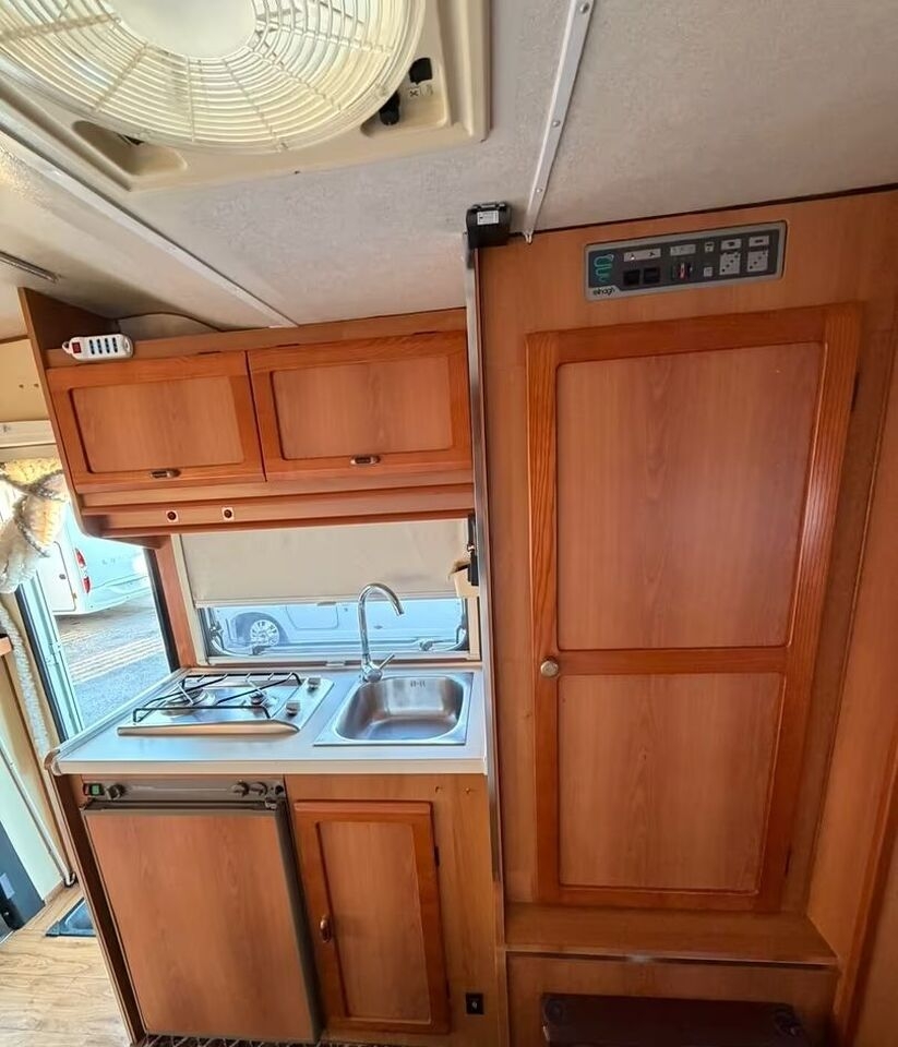 Alkoven Wohnmobil Elnagh COLUMBIA camper- Photo 4