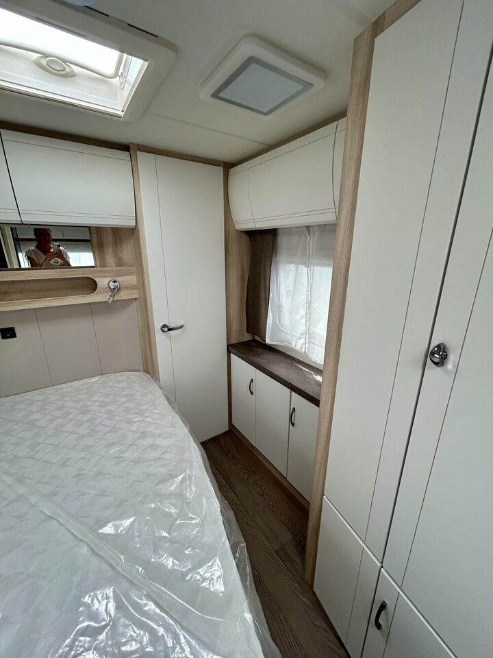 Wohnwagen HOBBY De Luxe 495 WFB Ambientebeleuchtung/ Vorzeltdose- Photo 4